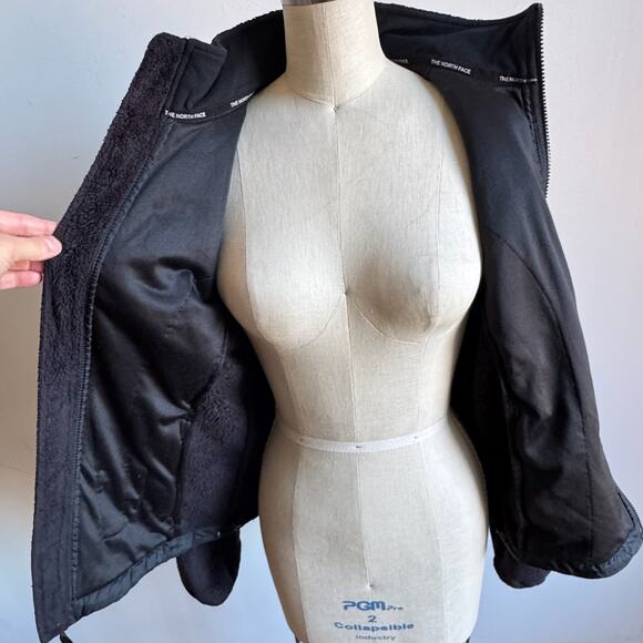 NORTHFACE Black Zip-up Fleece Jacket - Picture 8 of 12